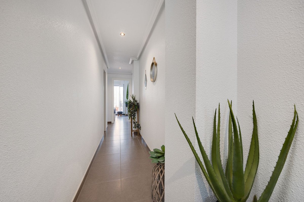 3 Bed Middle Floor Apartment in Torrevieja