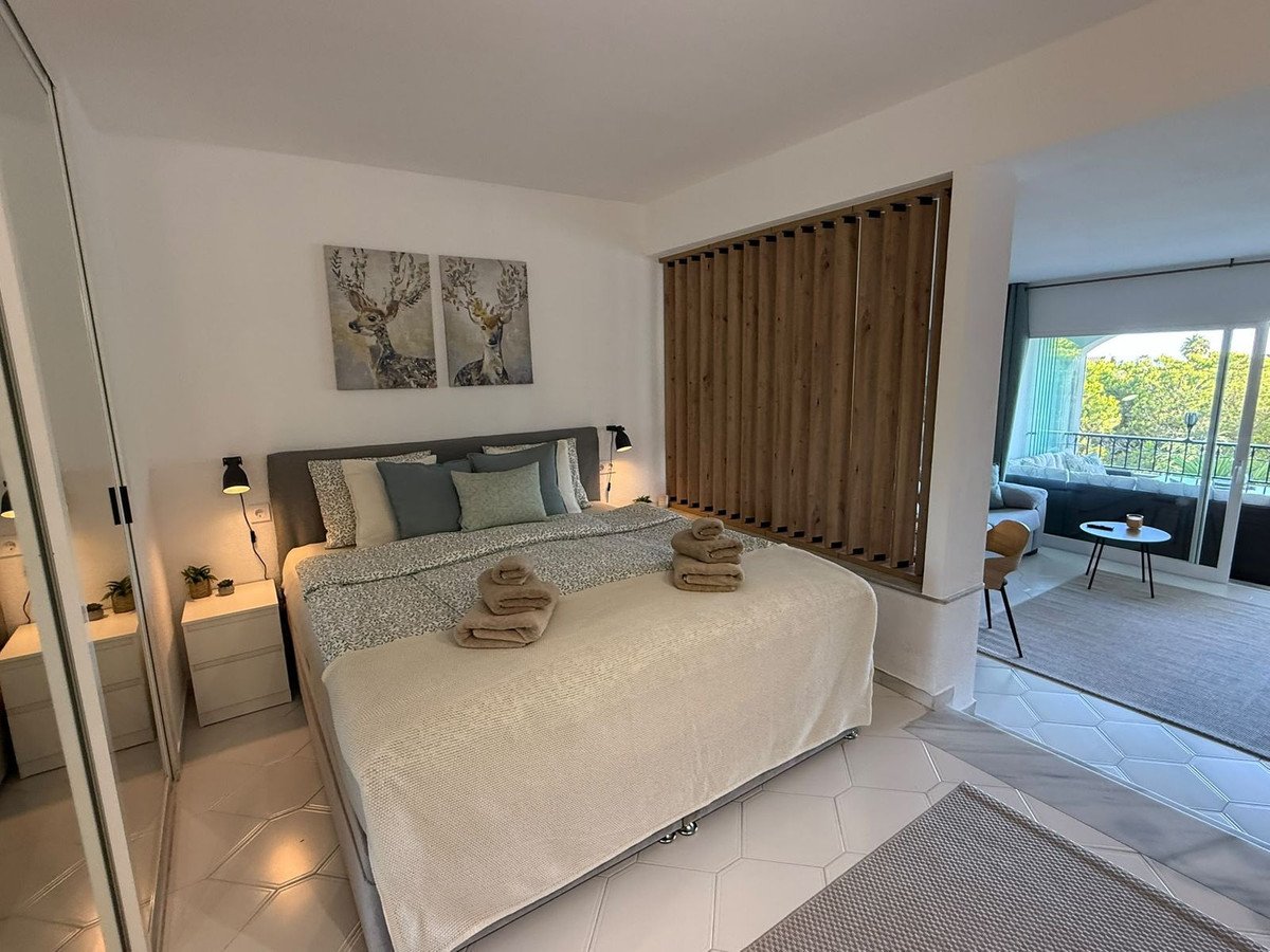 1 Bed Middle Floor Studio in Miraflores