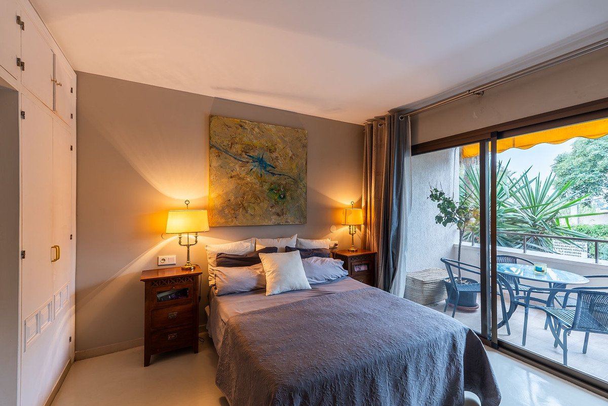 1 Bed Middle Floor Apartment in Estepona