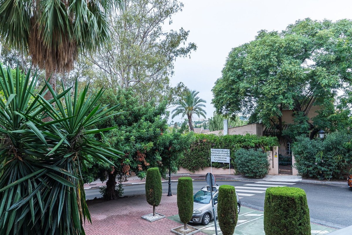 1 Bed Middle Floor Apartment in Estepona