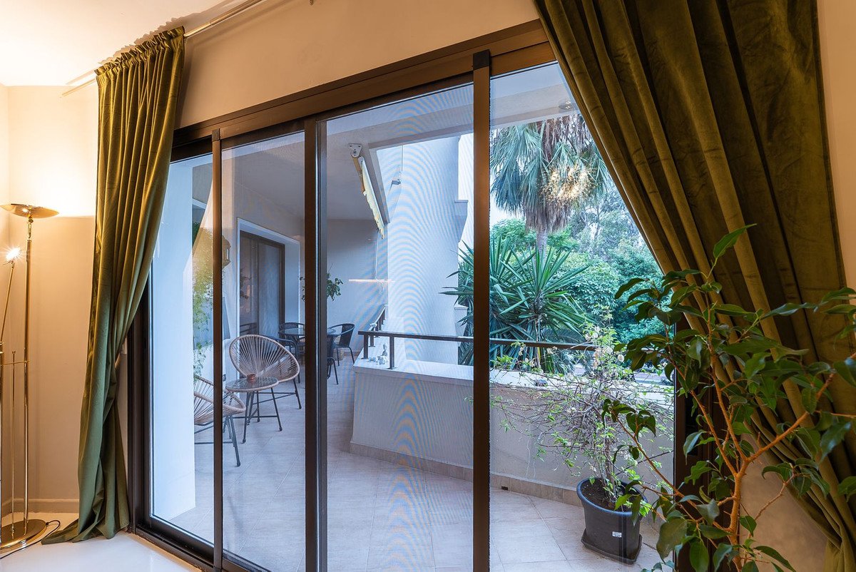 1 Bed Middle Floor Apartment in Estepona