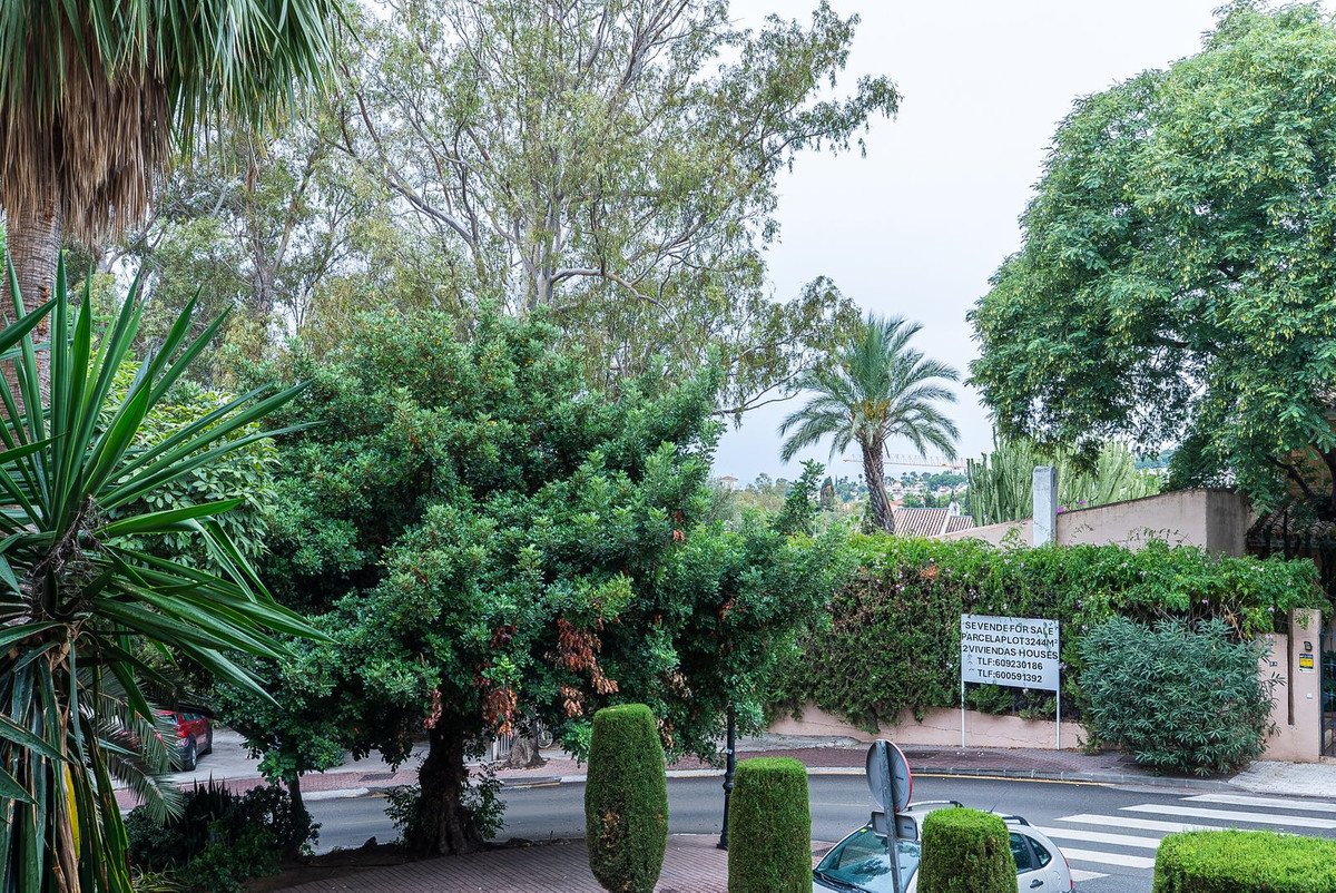 1 Bed Middle Floor Apartment in Estepona