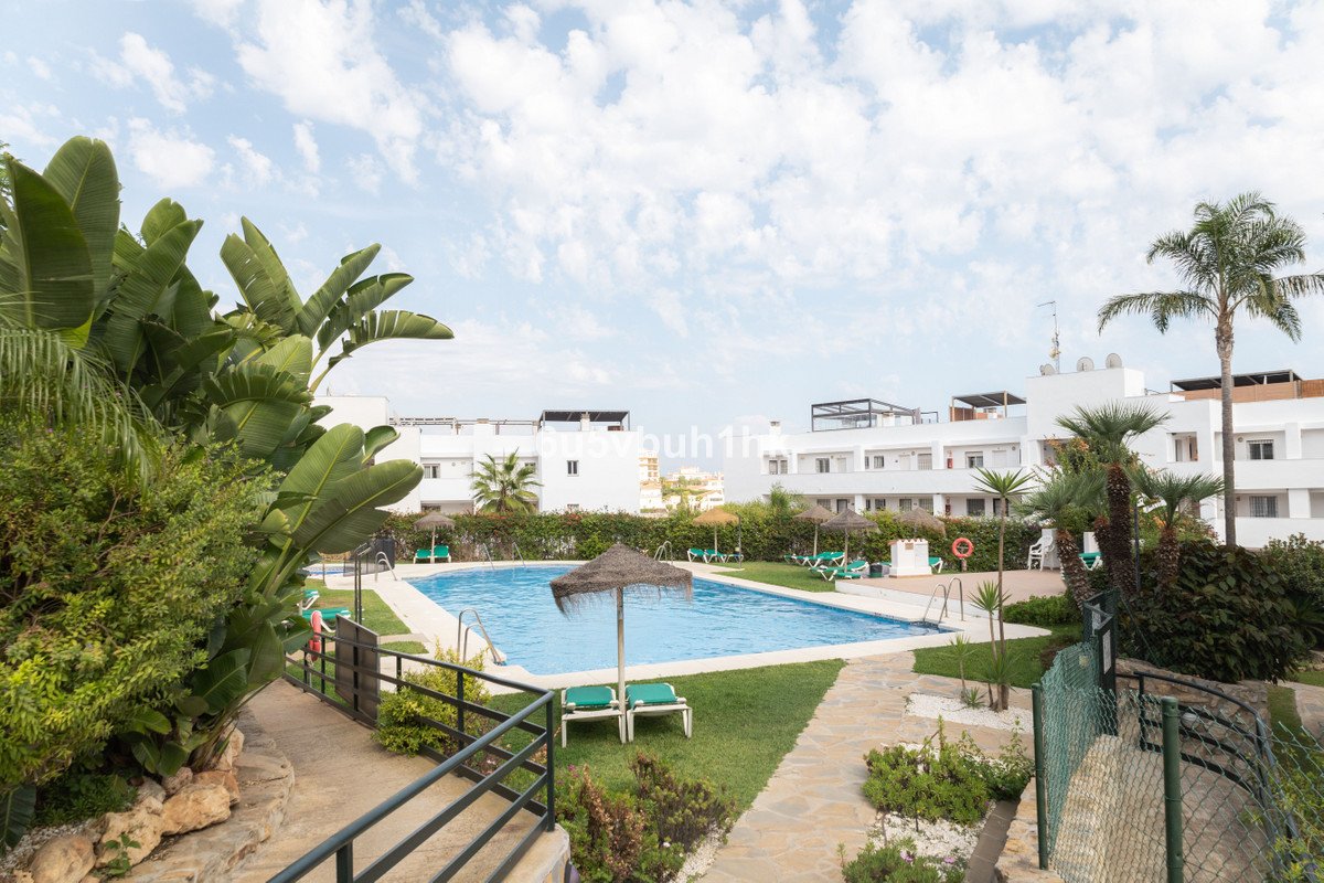 2 Bed Middle Floor Apartment in La Cala de Mijas