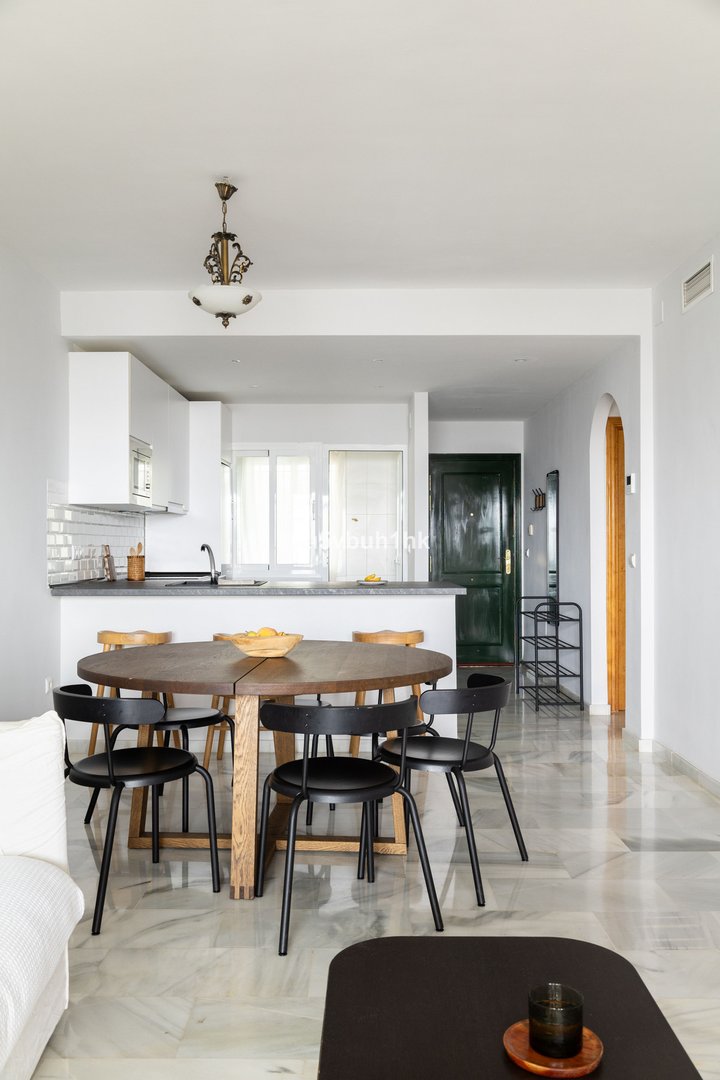 2 Bed Middle Floor Apartment in La Cala de Mijas