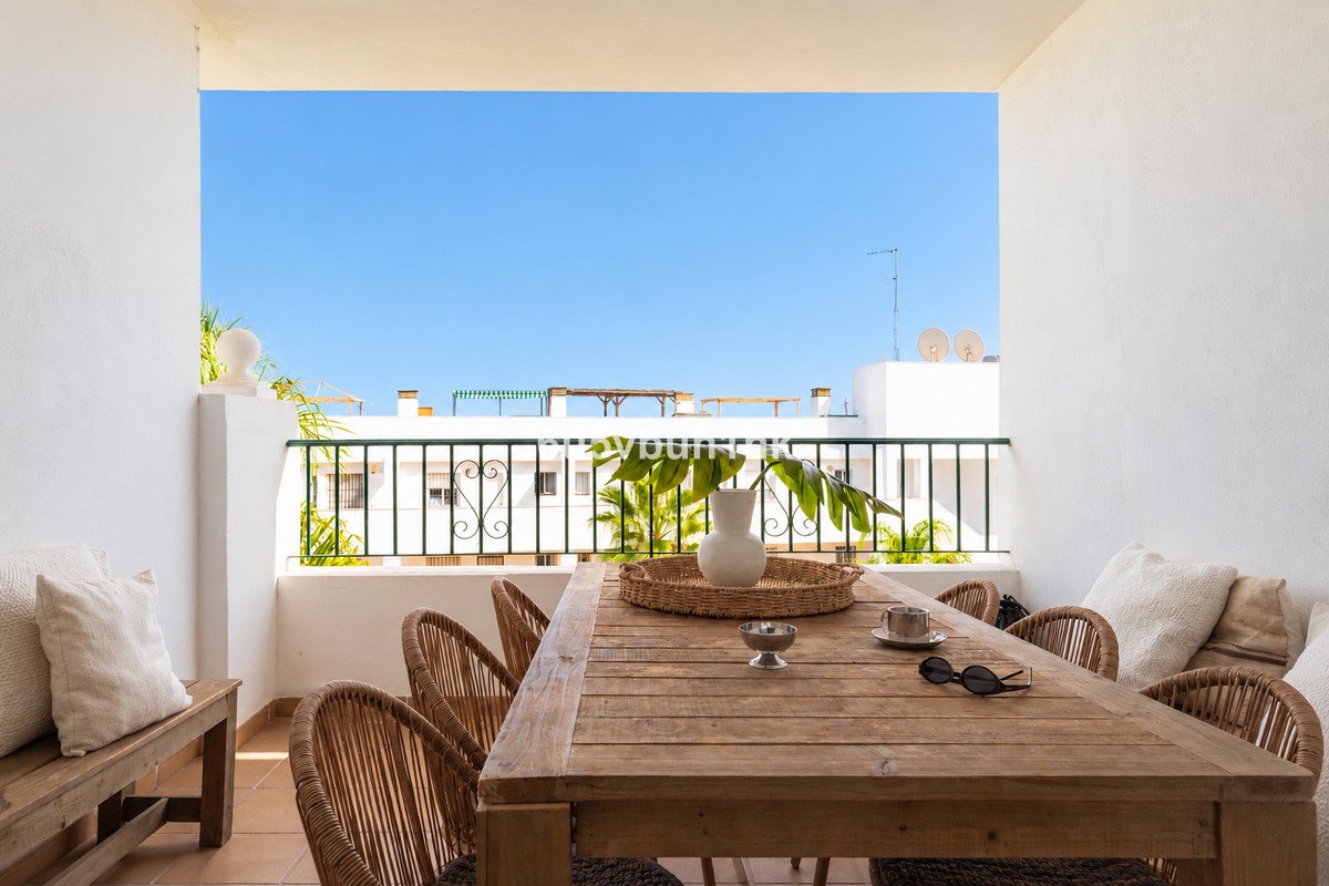 2 Bed Middle Floor Apartment in La Cala de Mijas
