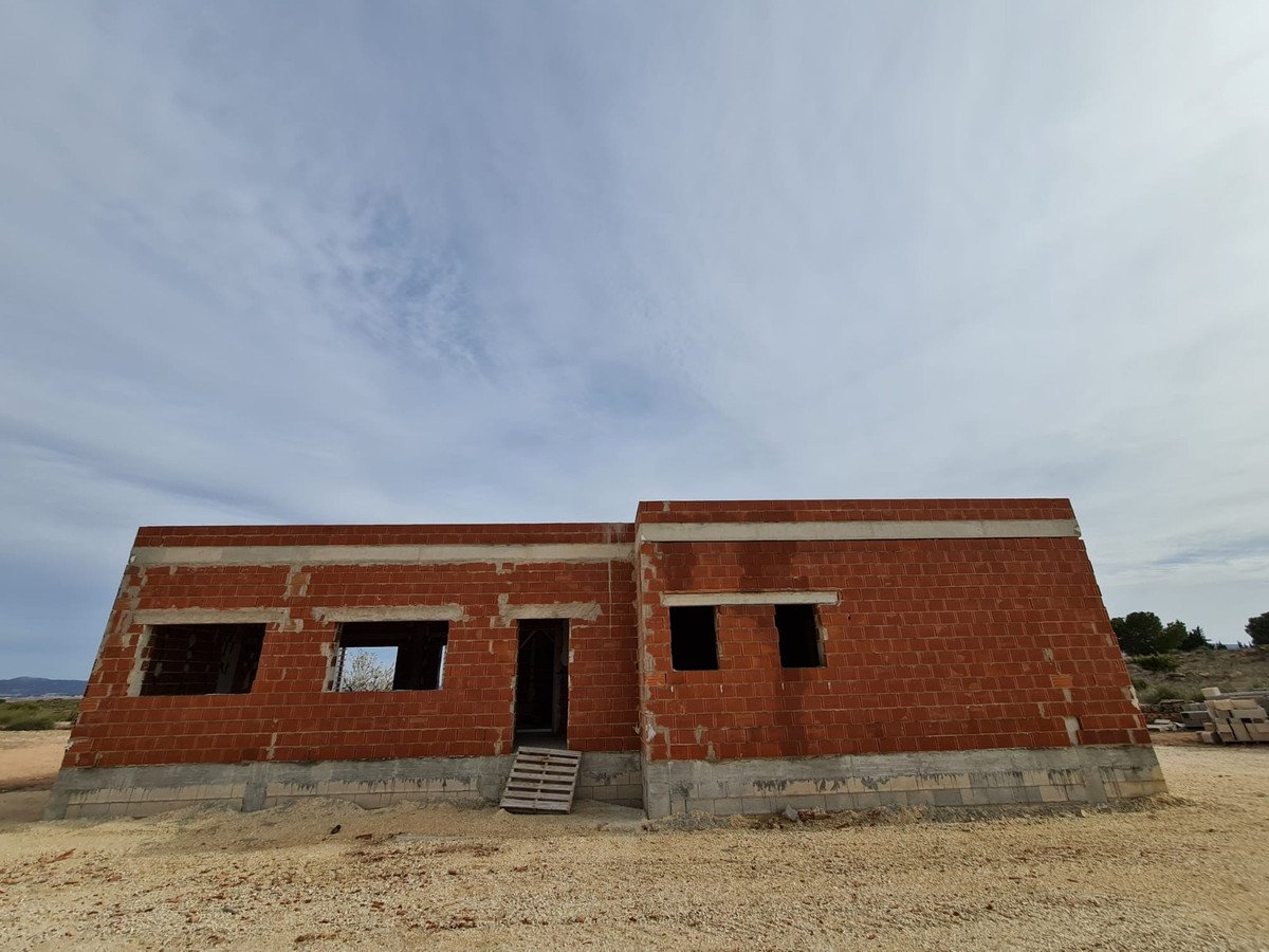 3 Bed Detached Villa in Pinoso