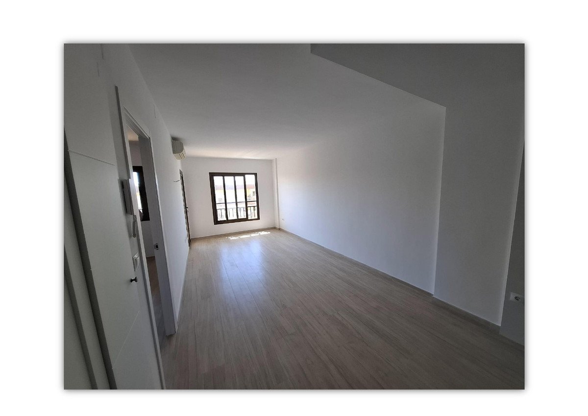 1 Bed Middle Floor Apartment in Fuengirola