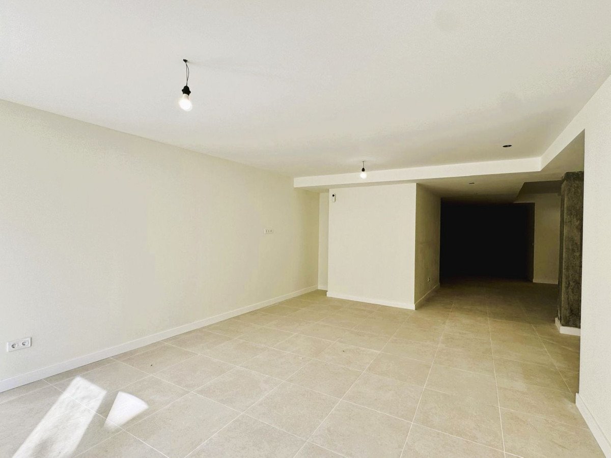 3 Bed Ground Floor Apartment in Málaga Centro