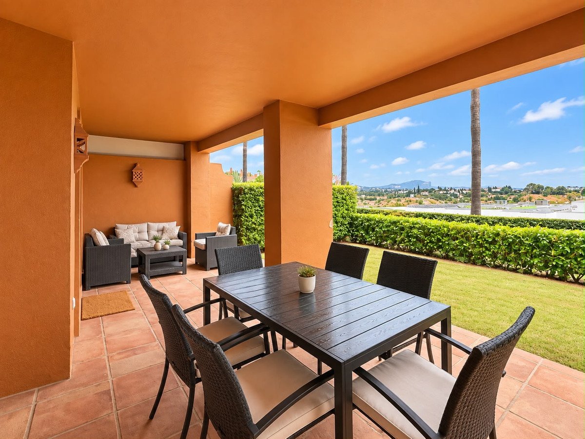 2 Bed Ground Floor Apartment in Estepona