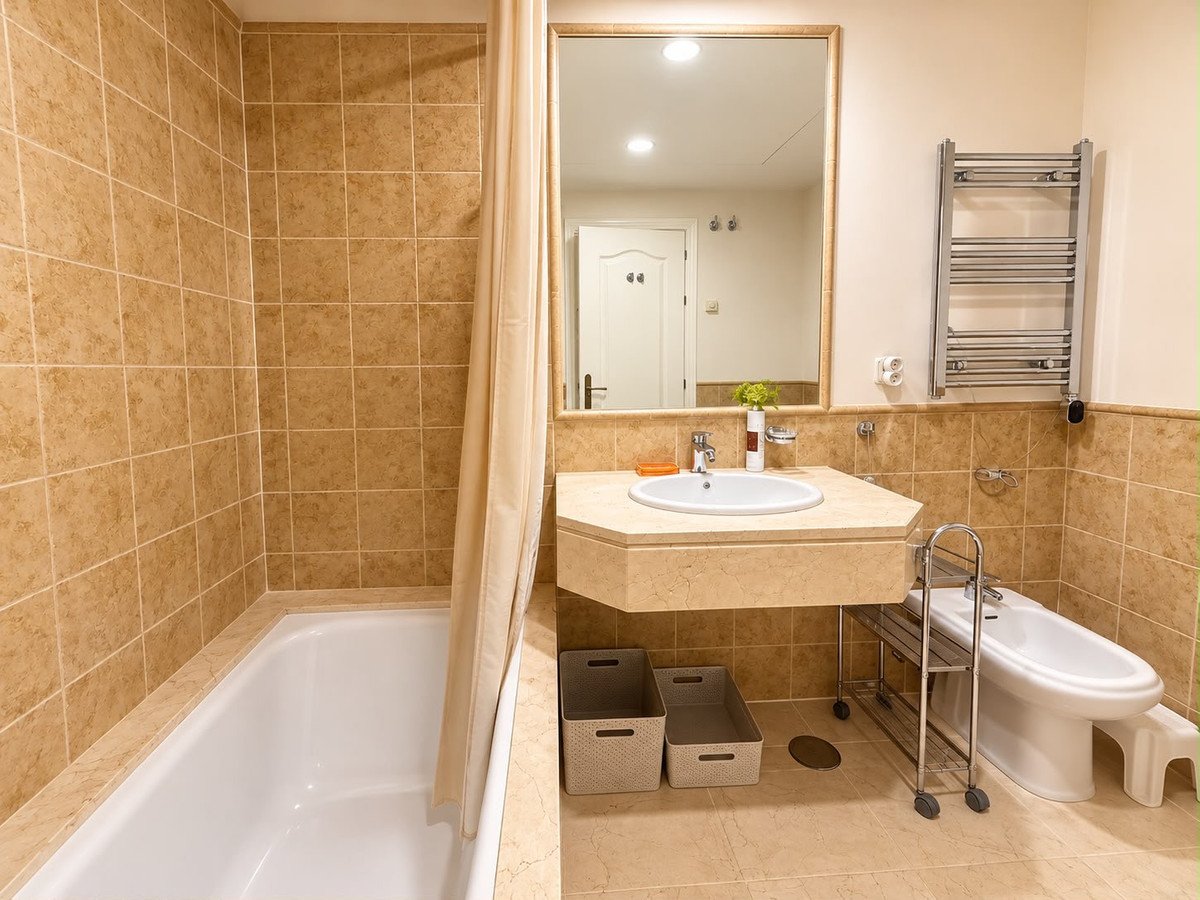 2 Bed Ground Floor Apartment in Estepona