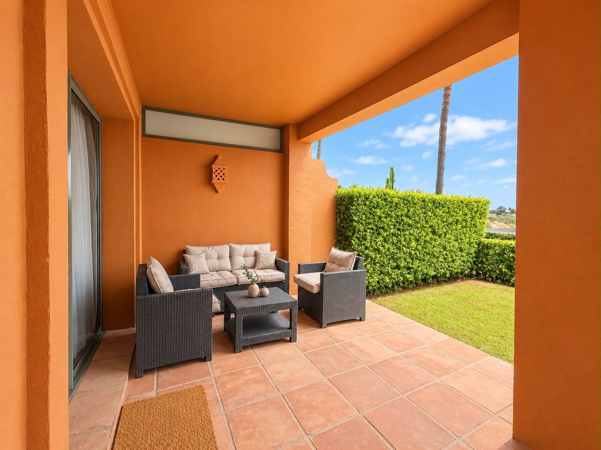 2 Bed Ground Floor Apartment in Estepona