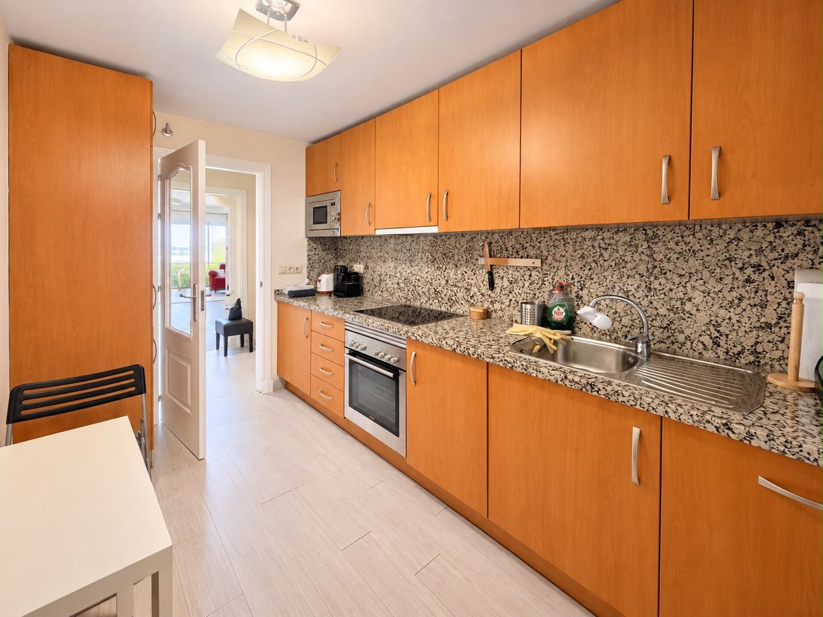 2 Bed Ground Floor Apartment in Estepona