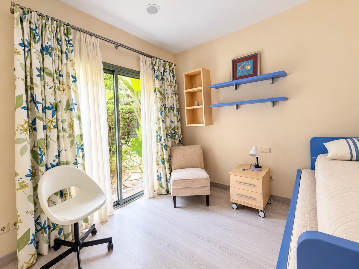 2 Bed Ground Floor Apartment in Estepona