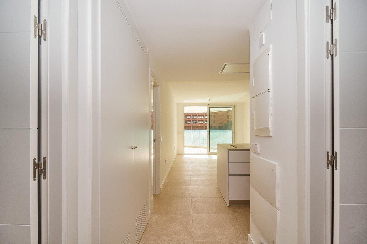 2 Bed Middle Floor Apartment in Fuengirola