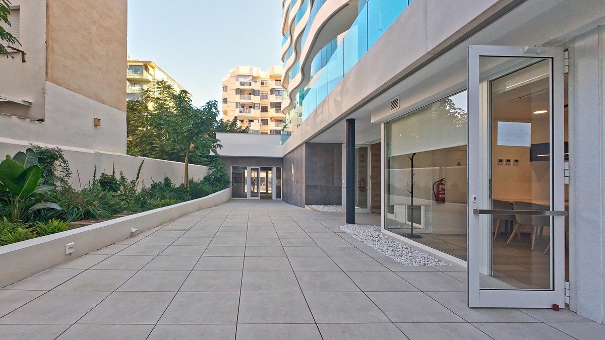 2 Bed Middle Floor Apartment in Fuengirola