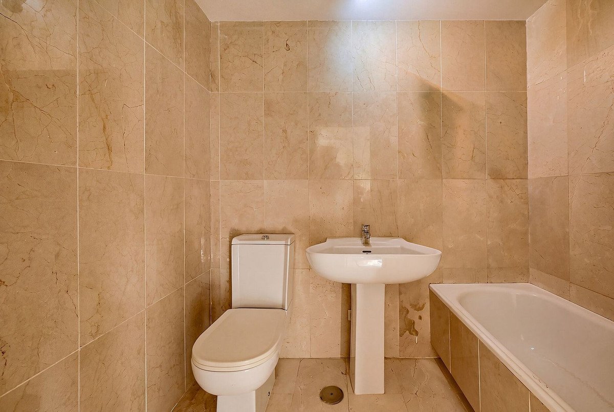 2 Bed Middle Floor Apartment in La Quinta