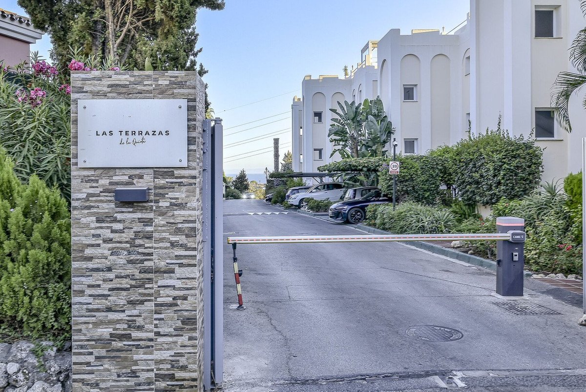 2 Bed Middle Floor Apartment in La Quinta
