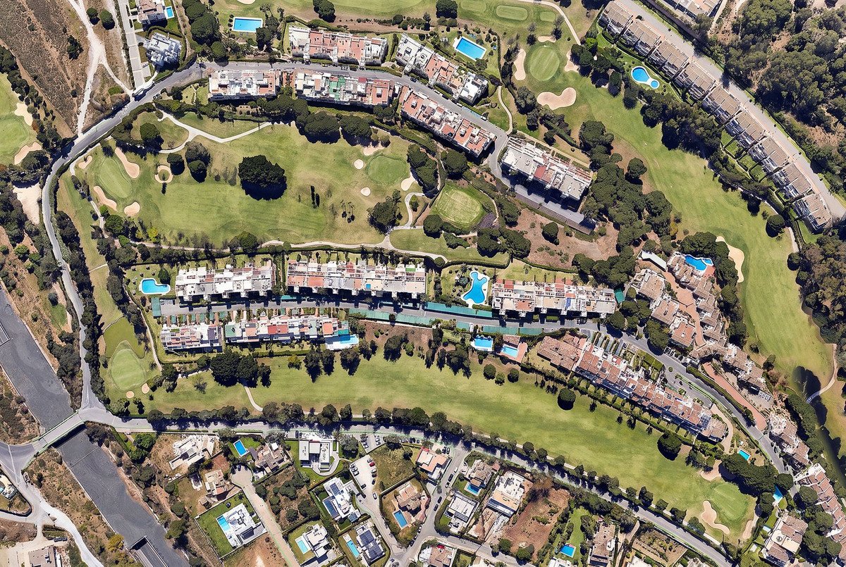 2 Bed Middle Floor Apartment in La Quinta