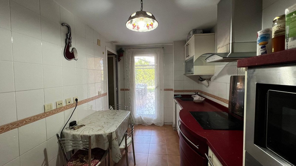 3 Bed Ground Floor Apartment in El Pinillo