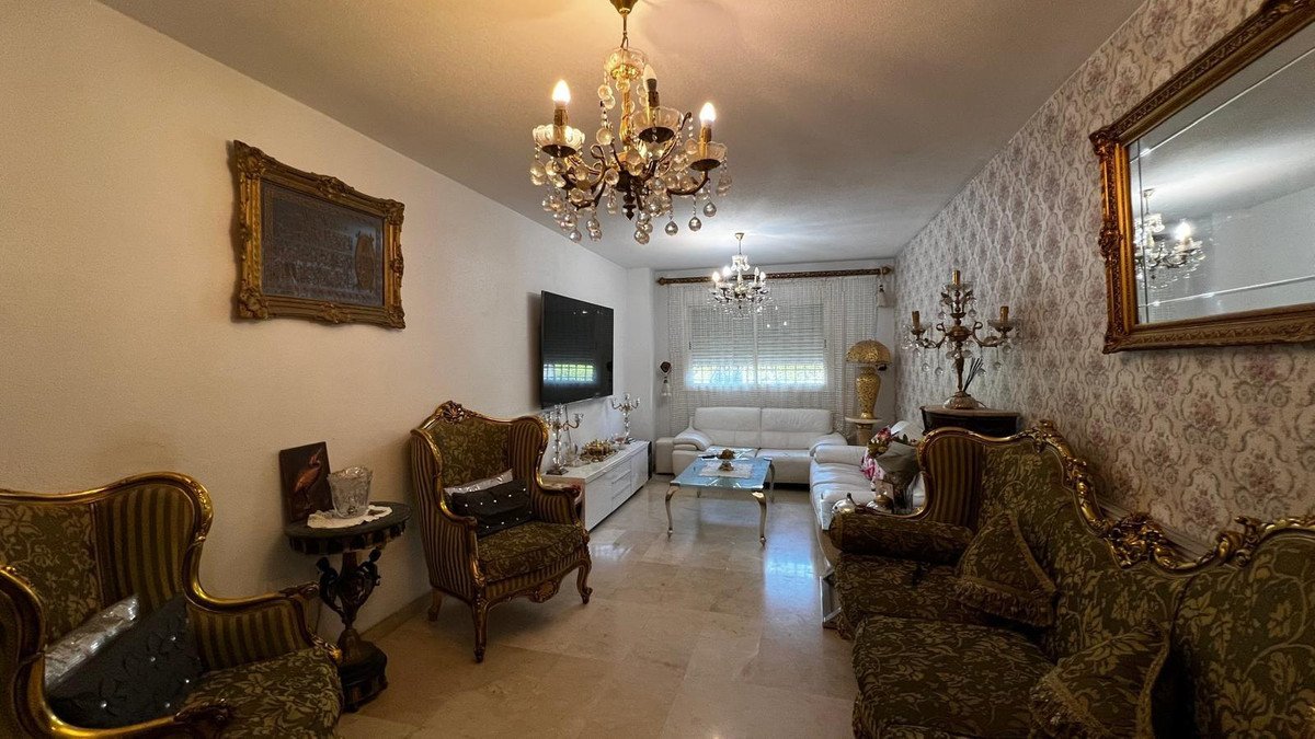 3 Bed Ground Floor Apartment in El Pinillo