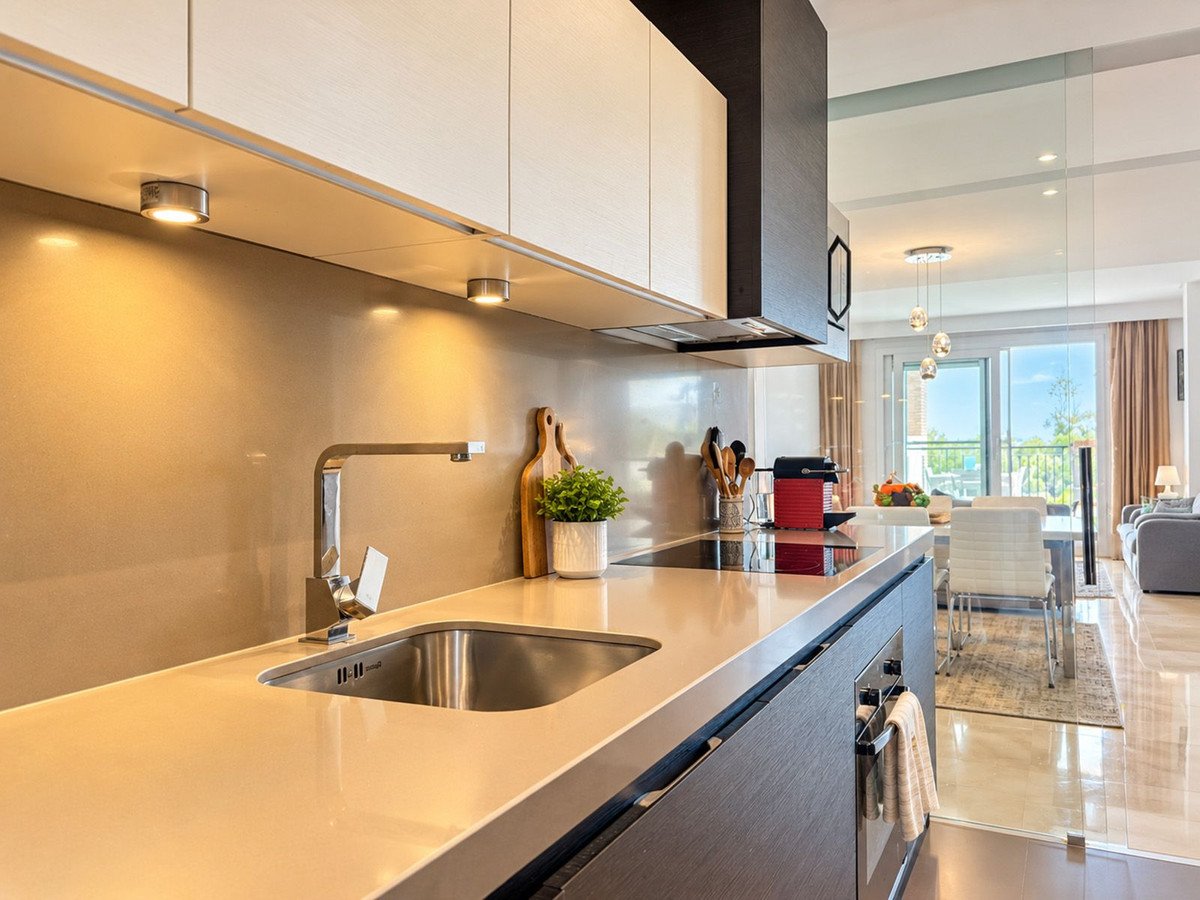3 Bed Middle Floor Apartment in Los Arqueros