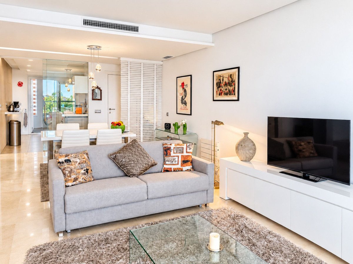 3 Bed Middle Floor Apartment in Los Arqueros