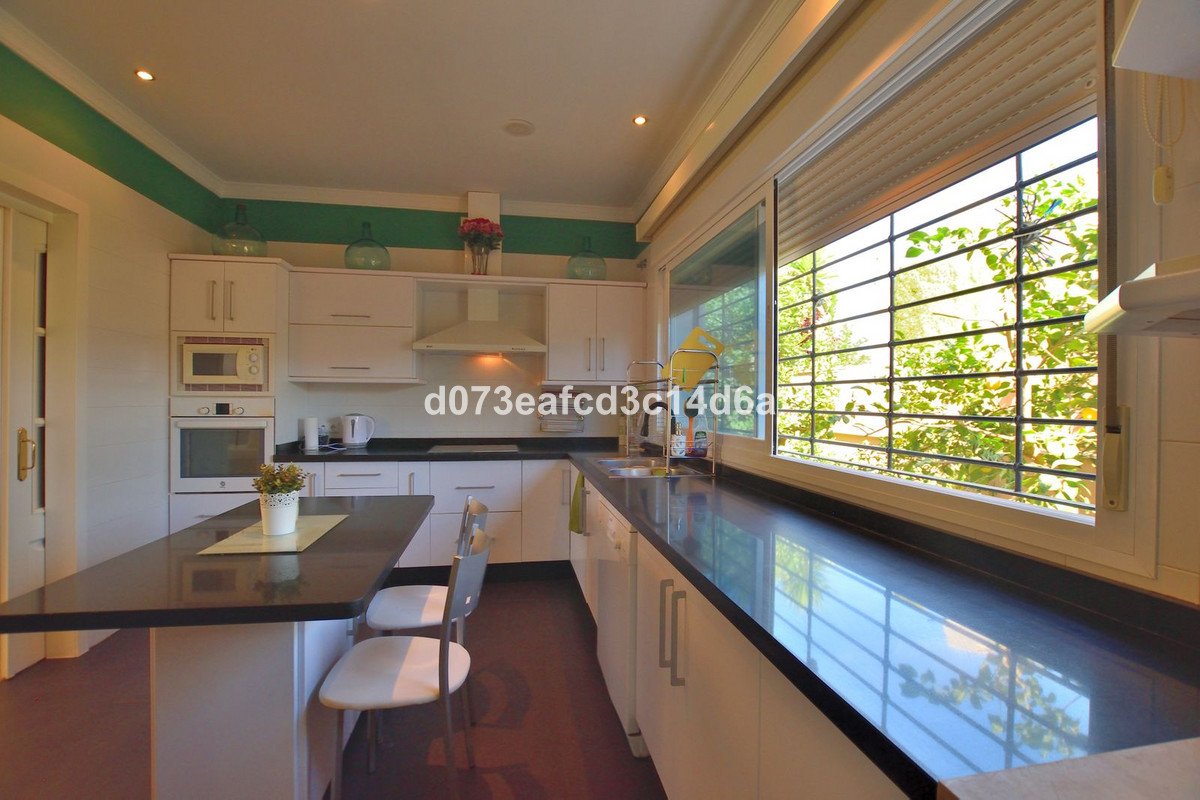 6 Bed Detached Villa in Ronda