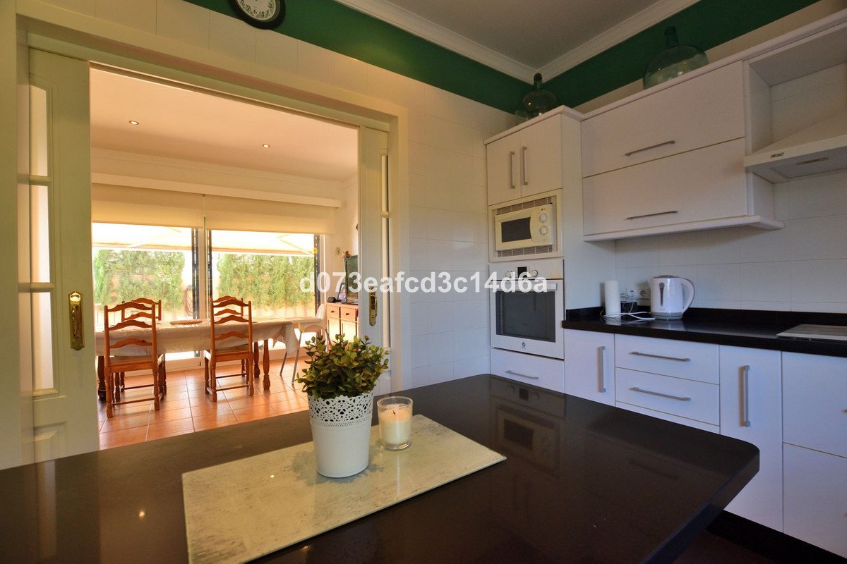 6 Bed Detached Villa in Ronda
