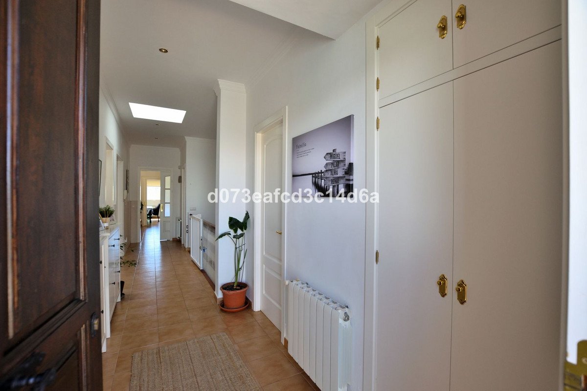 6 Bed Detached Villa in Ronda
