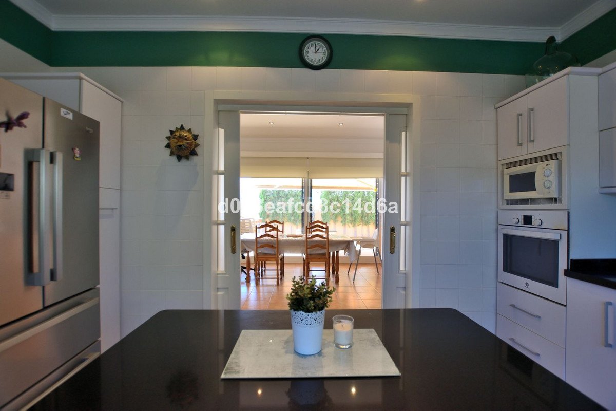 6 Bed Detached Villa in Ronda