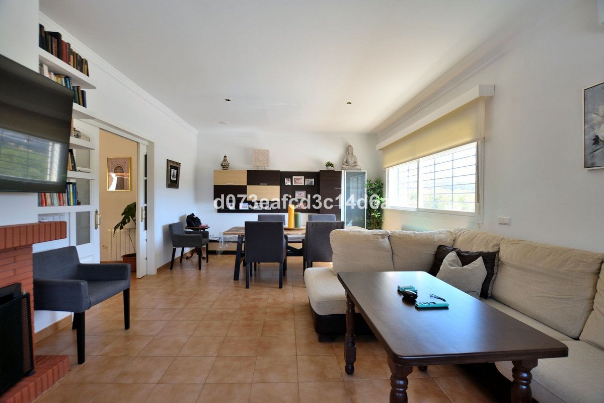 6 Bed Detached Villa in Ronda