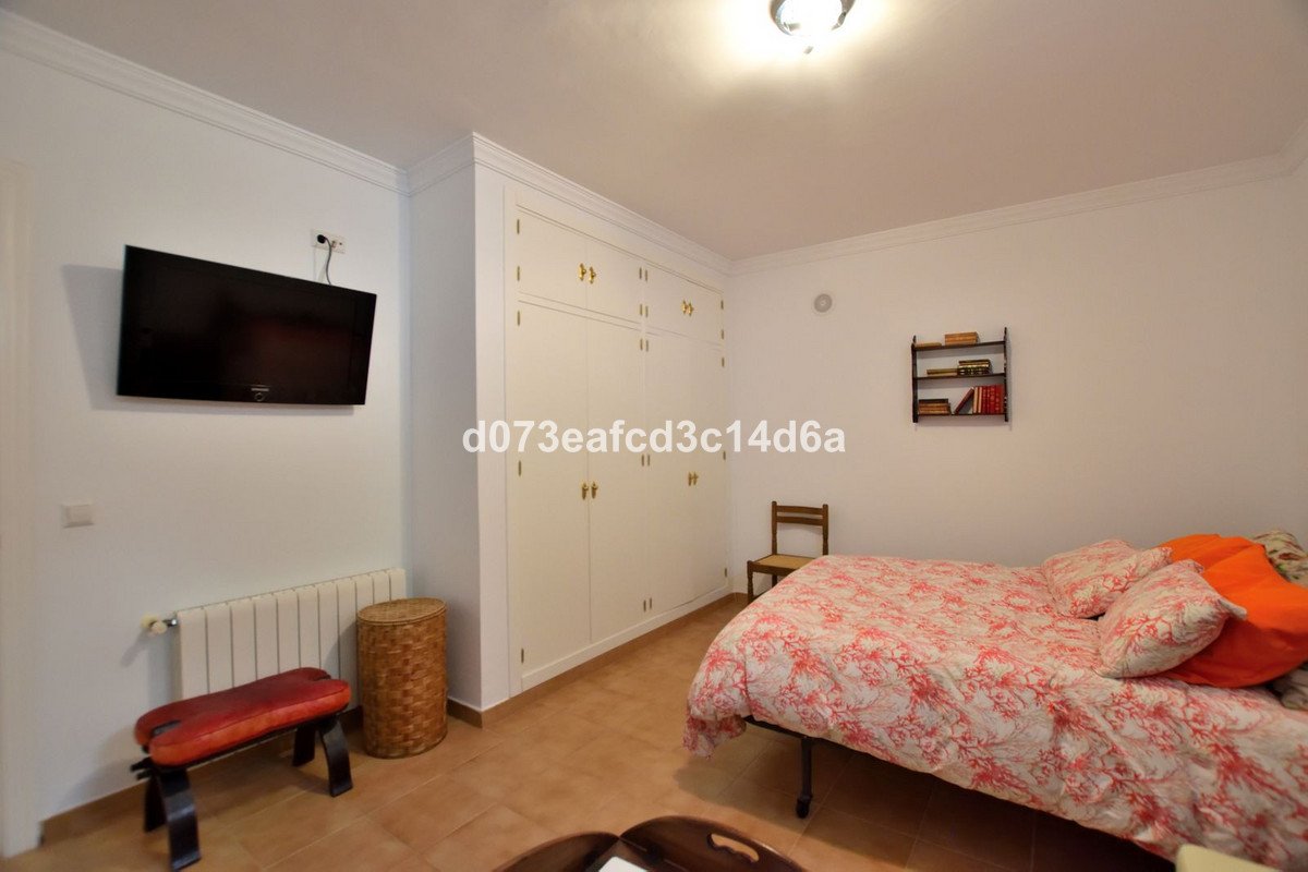 6 Bed Detached Villa in Ronda