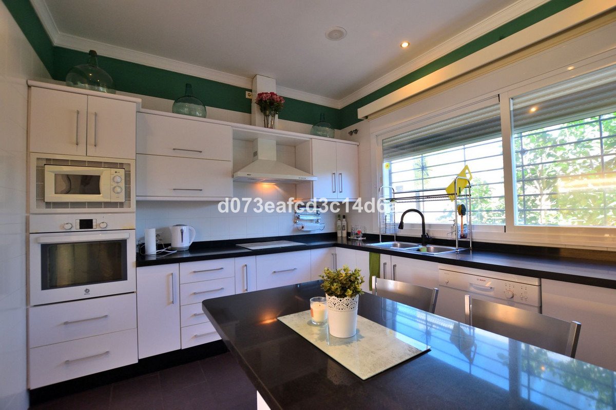 6 Bed Detached Villa in Ronda