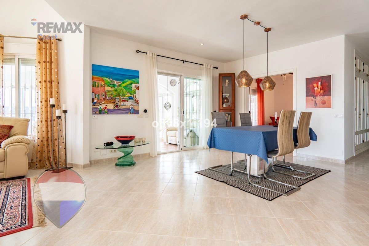 3 Bed Detached Villa in Benajarafe