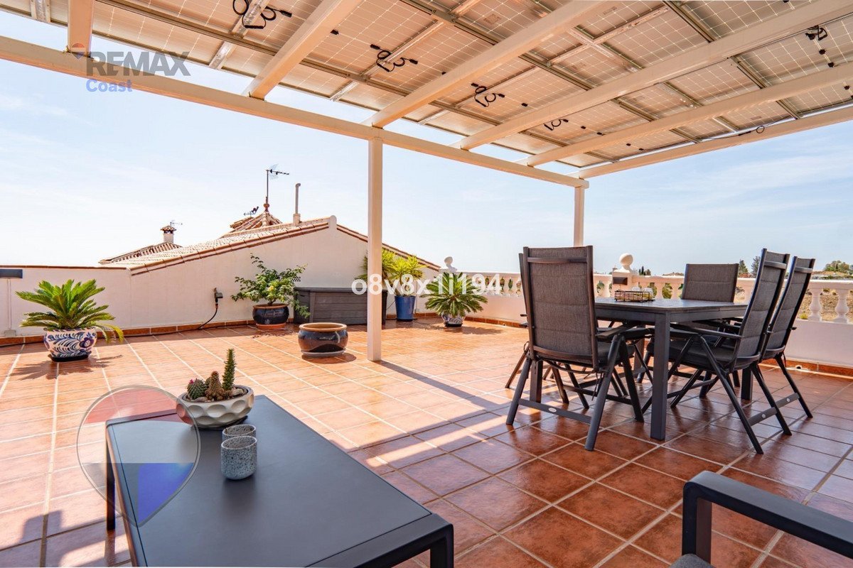 3 Bed Detached Villa in Benajarafe