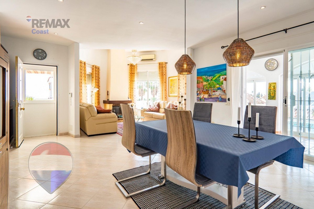 3 Bed Detached Villa in Benajarafe