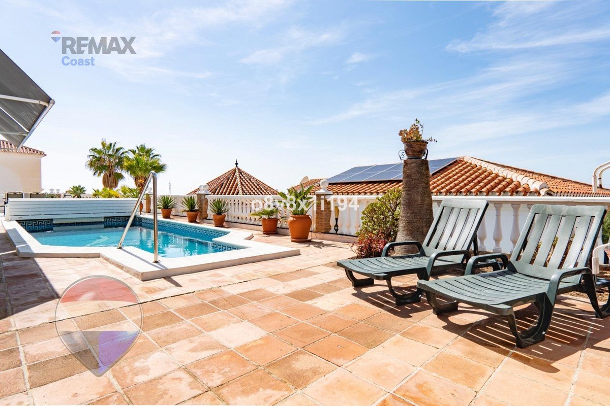 3 Bed Detached Villa in Benajarafe