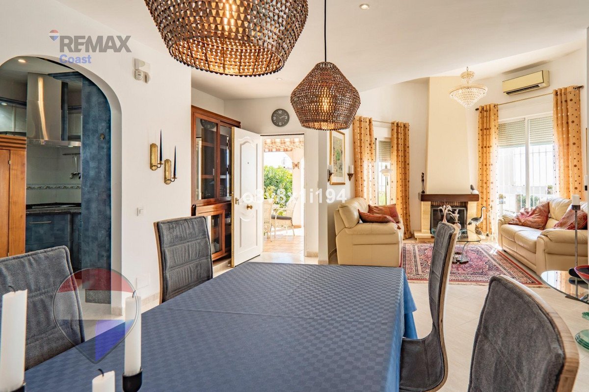3 Bed Detached Villa in Benajarafe