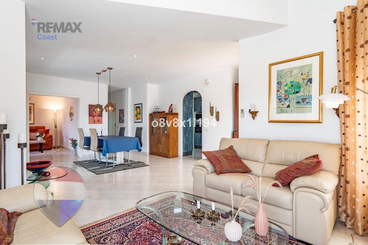 3 Bed Detached Villa in Benajarafe