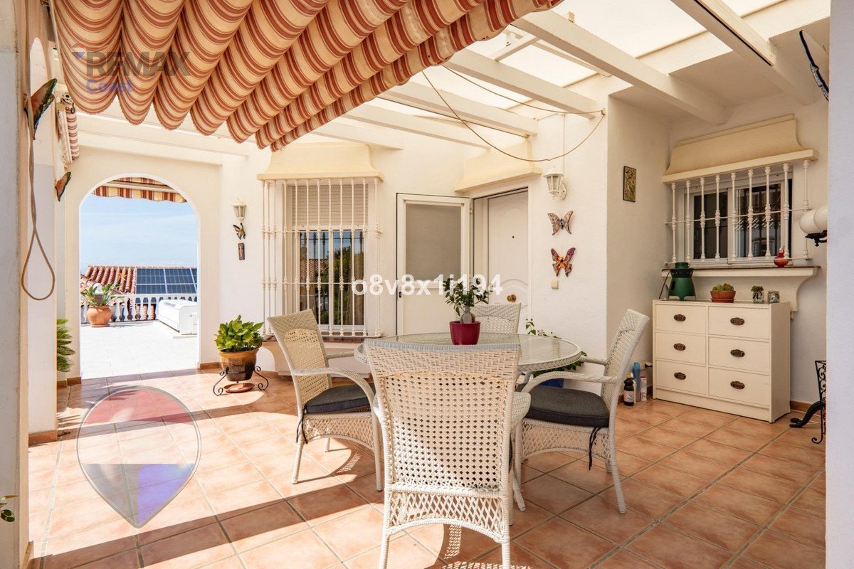3 Bed Detached Villa in Benajarafe