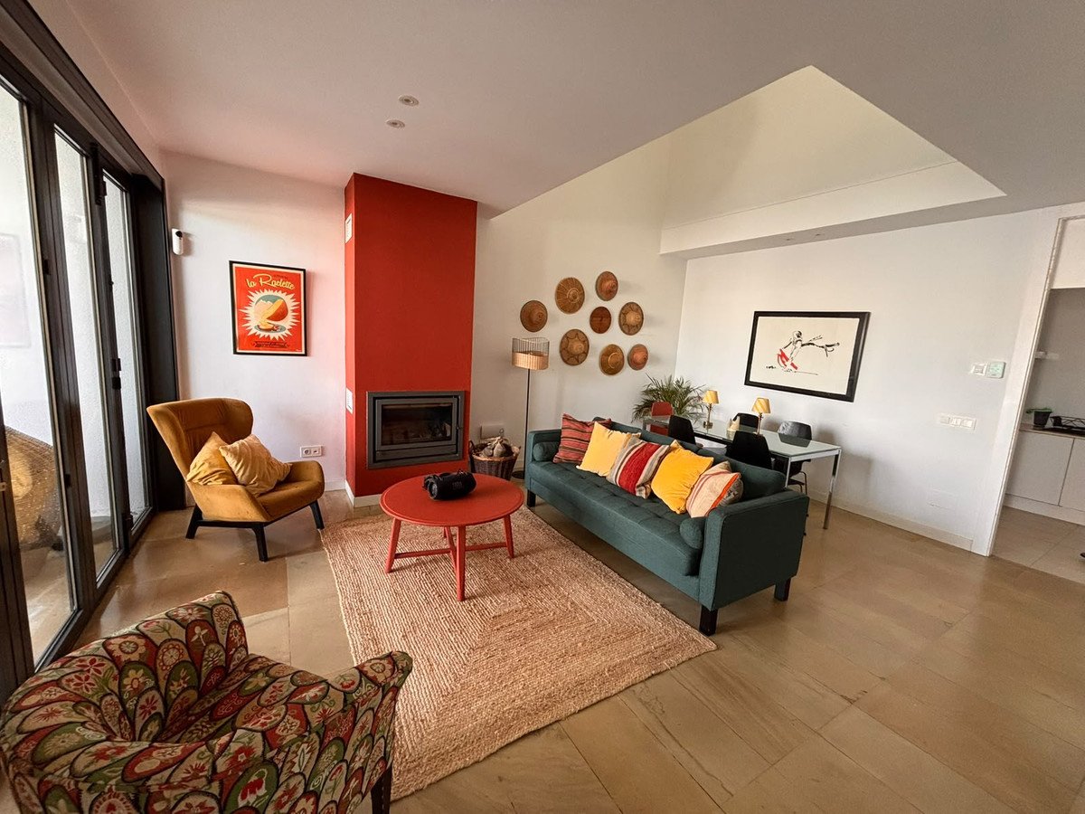 3 Bed Semi-Detached House in San Enrique