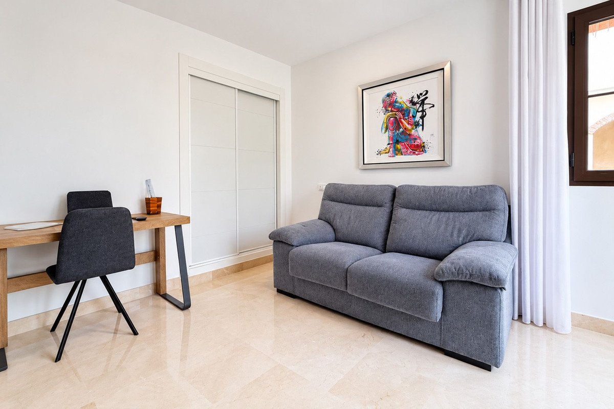 3 Bed Penthouse Duplex in Los Arqueros