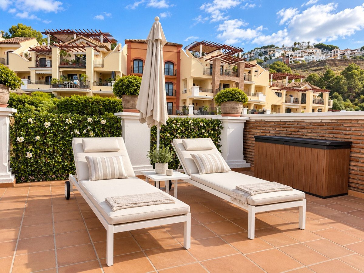 3 Bed Penthouse Duplex in Los Arqueros