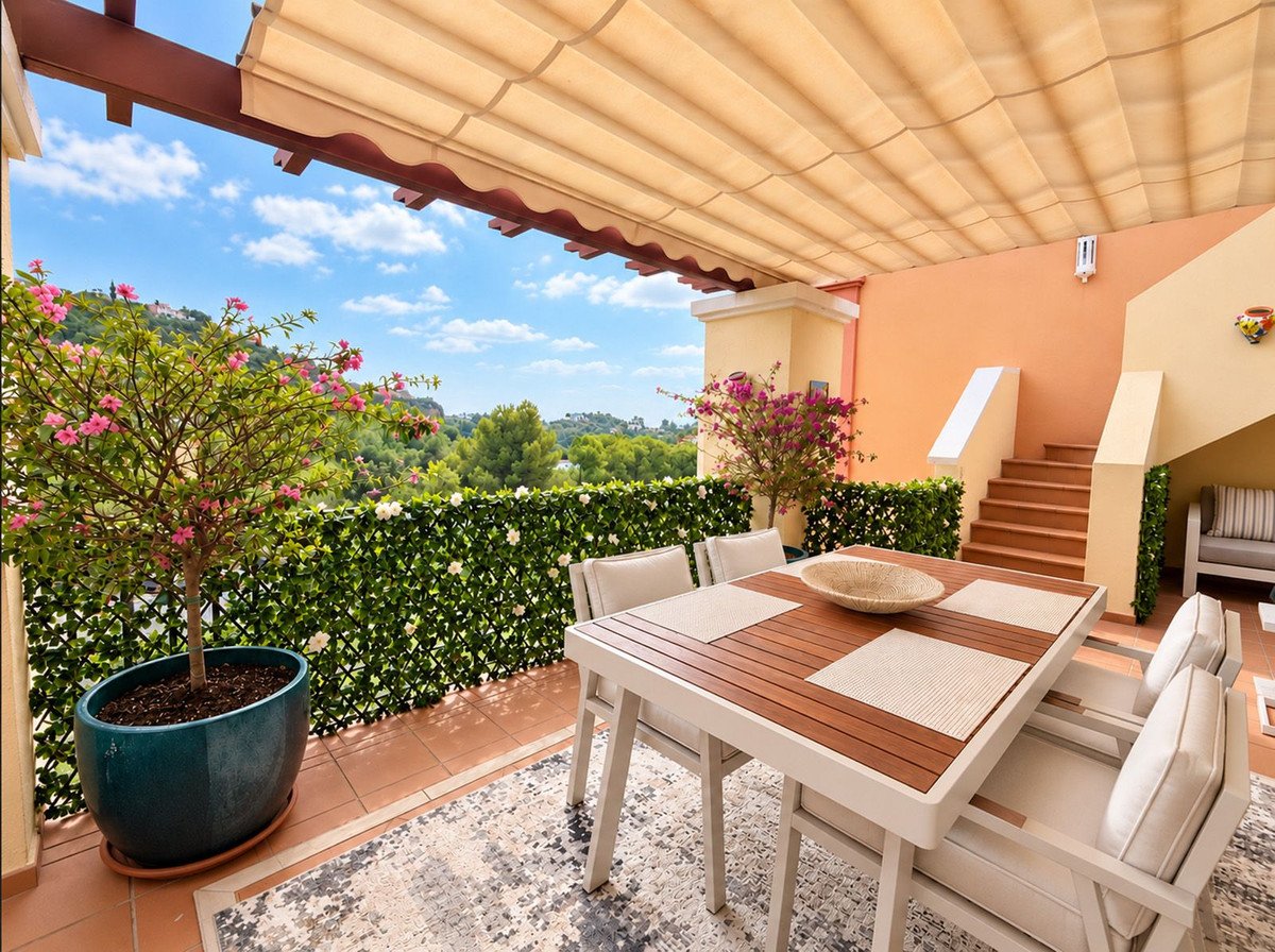 3 Bed Penthouse Duplex in Los Arqueros