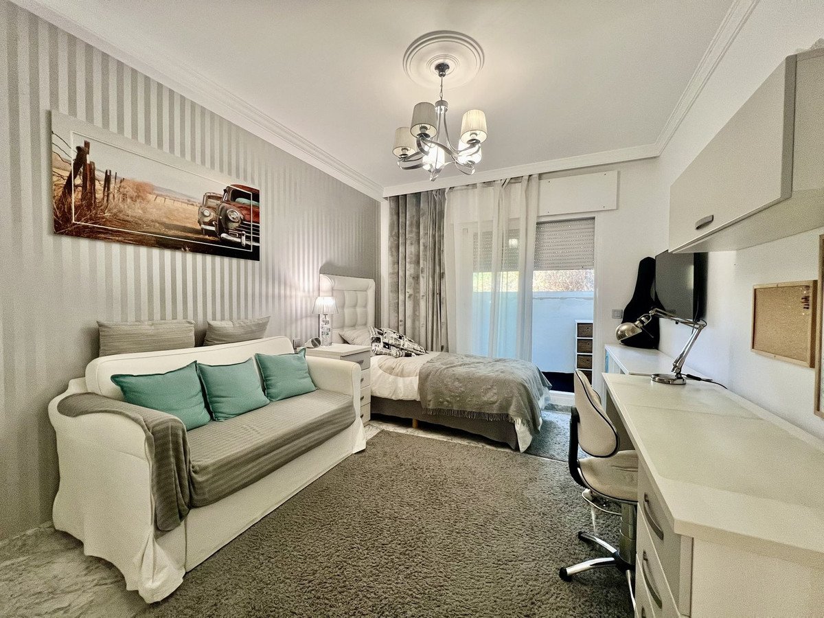 3 Bed Middle Floor Apartment in Benalmadena Costa