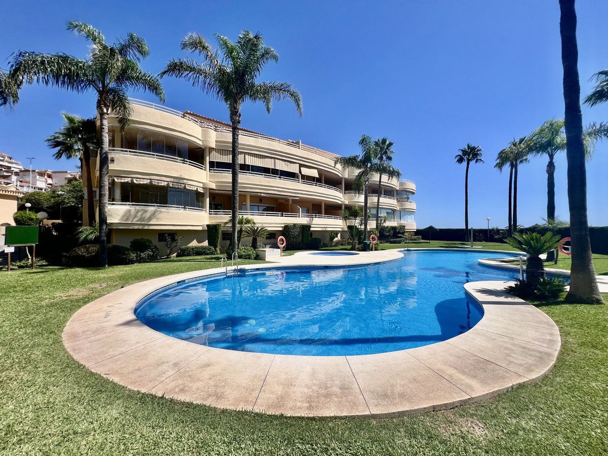 3 Bed Middle Floor Apartment in Benalmadena Costa