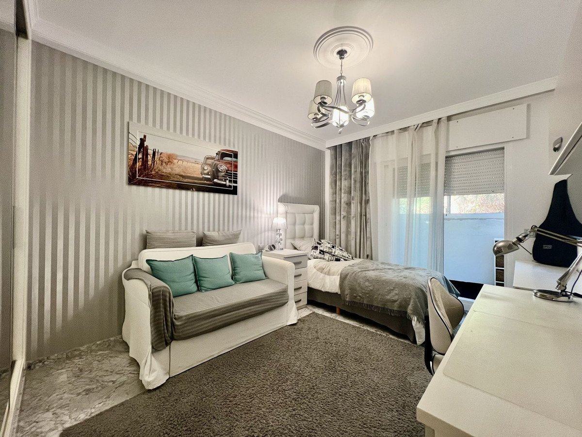 3 Bed Middle Floor Apartment in Benalmadena Costa