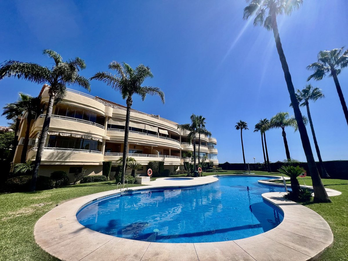 3 Bed Middle Floor Apartment in Benalmadena Costa
