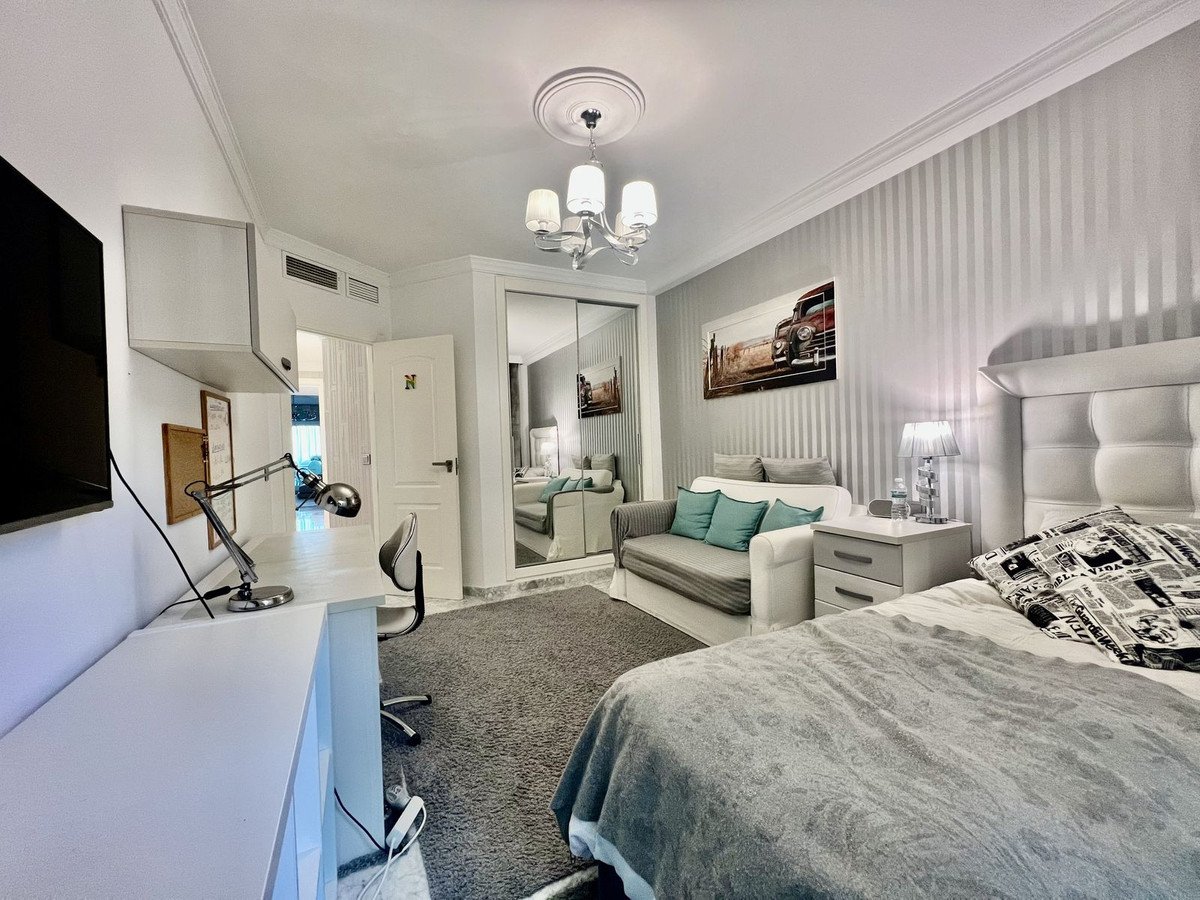 3 Bed Middle Floor Apartment in Benalmadena Costa