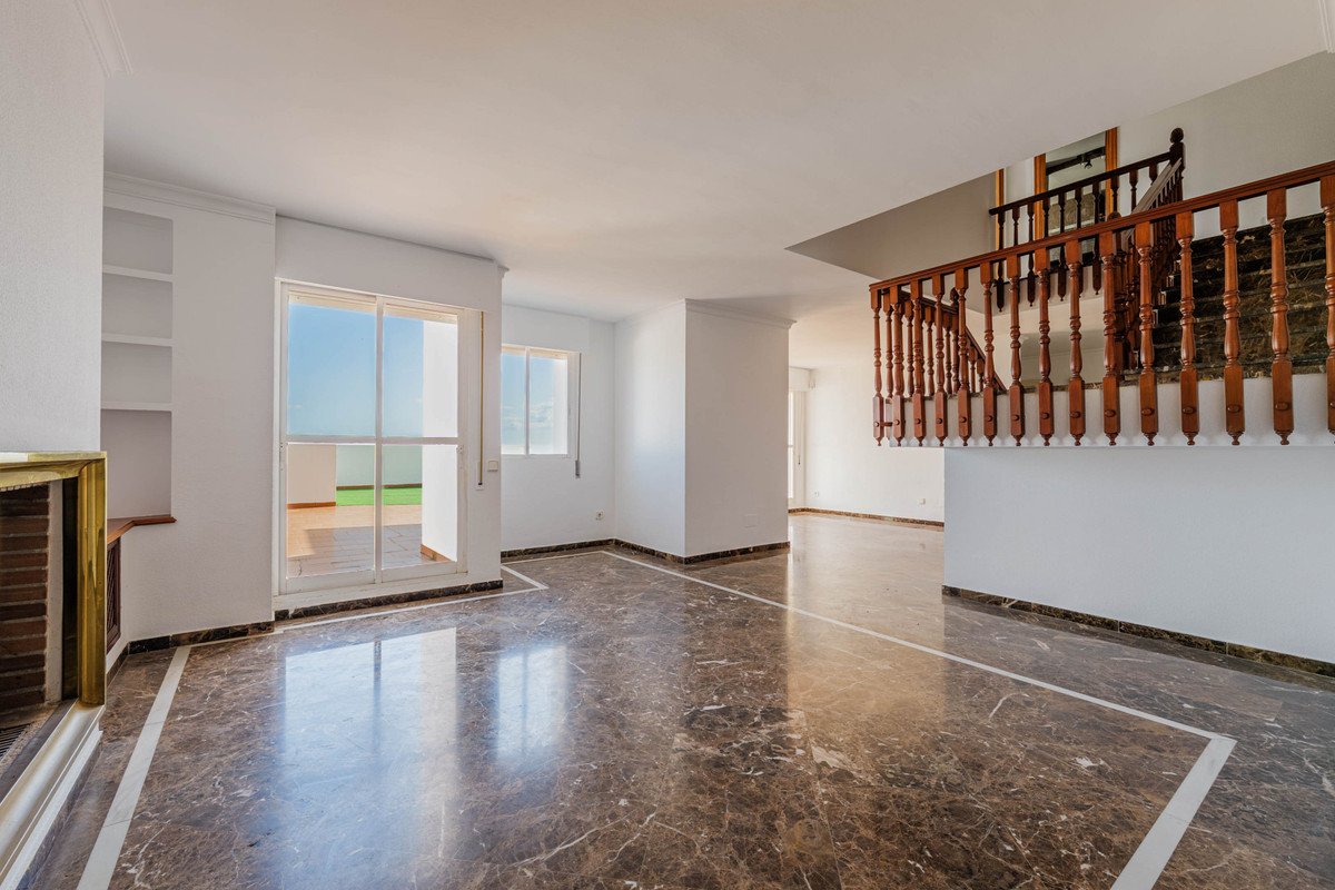 4 Bed Penthouse Duplex in Málaga Este
